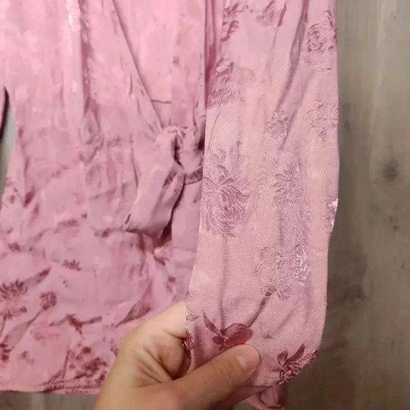 Aritzia Wilfred Callie Mini Wrap Satin Pink Floral Dress Size XS Women's - Picture 10 of 13